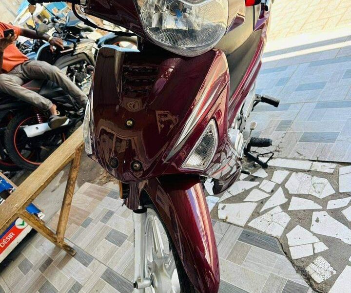Moto Hajoue Dame