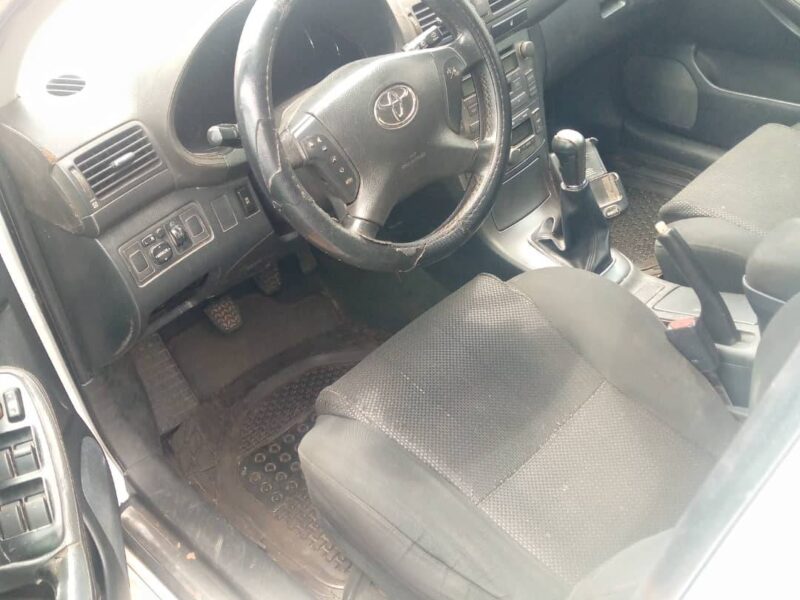 TOYOTA AVENSIS MINISTÉRIELLE