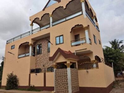 Villa de 4 chambres et 2 salons à vendre à Agoè Cacaveli